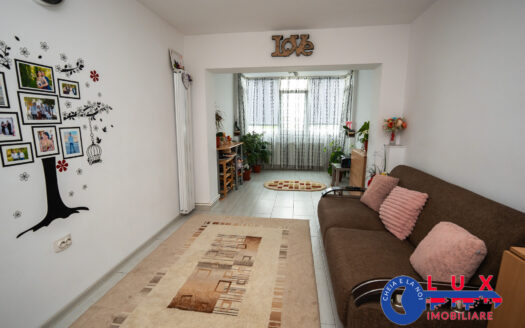  ID 4229 DE VÂNZARE – Apartament 4 camere – Piata Noua