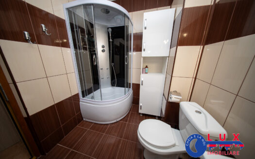 ID 645 Apartament 3 camere – DE INCHIRIAT