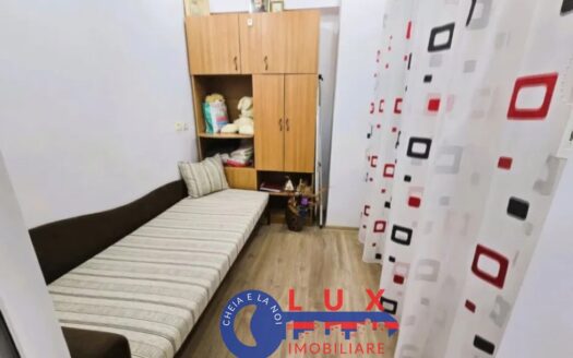 ID 2969 Apartament 2 camere transformat în 3 camere – PARTER