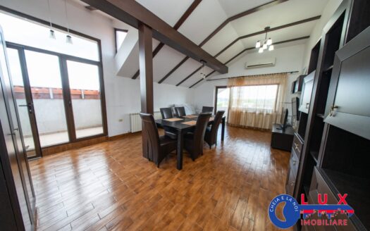 ID 642 De închiriat: Apartament spațios cu 3 camere și curte