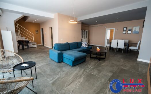 ID 292 DE INCHIRIAT – DUPLEX cu priveliste superba