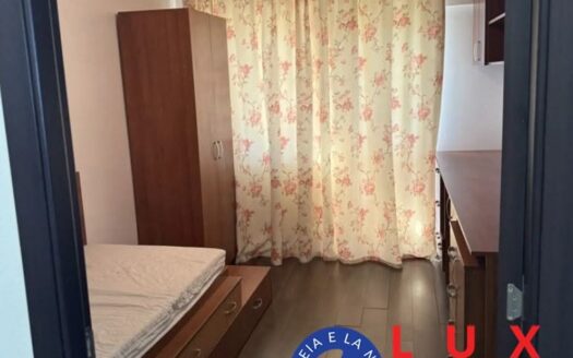 ID 624 Apartament 3 camere DE INCHIRIAT