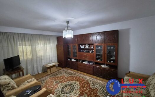 ID 670 DE ÎNCHIRIAT: APARTAMENT 3 CAMERE | Strada Victoriei