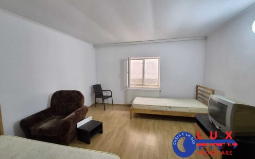 ID 9520 DE ÎNCHIRIAT: CASĂ SPAȚIOASĂ P+M | 6 Camere (Capacitate până la 15 persoane) | Ultracentral