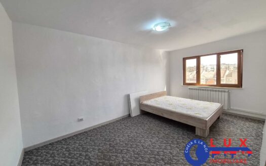 ID 675 DE ÎNCHIRIAT: APARTAMENT 4 CAMERE LA SUPER PREȚ
