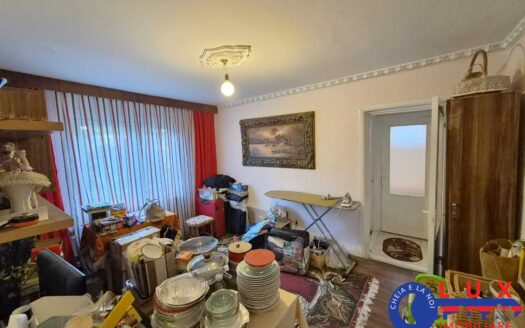 ID 3636 Apartament 3 camere in Cartier Vest DE VANZARE