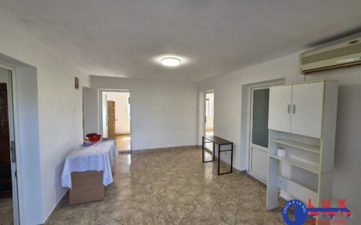 ID 669 Apartament 3 camere la casă *Strada Malcoci