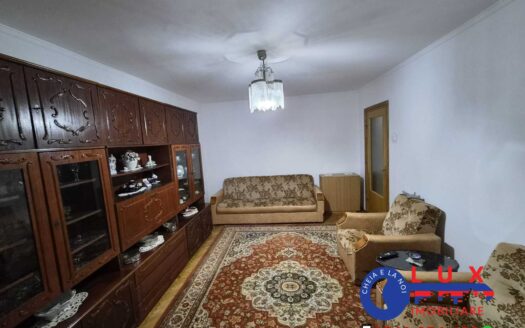 ID 670 DE ÎNCHIRIAT: APARTAMENT 3 CAMERE | Strada Victoriei