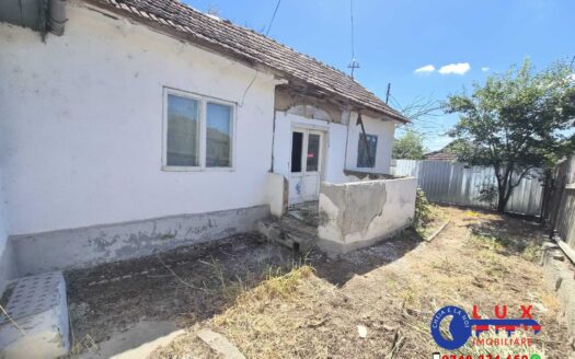 ID 6772 DE VÂNZARE: TEREN 424 MP + 3 CORPURI DE CASĂ