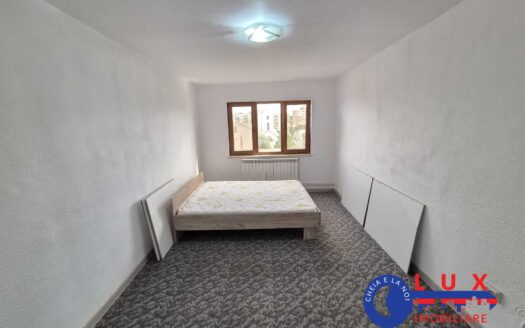 ID 675 DE ÎNCHIRIAT: APARTAMENT 4 CAMERE LA SUPER PREȚ